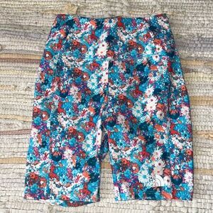Girls The North Face Biker Short / Athletic Shorts Size Medium (10)